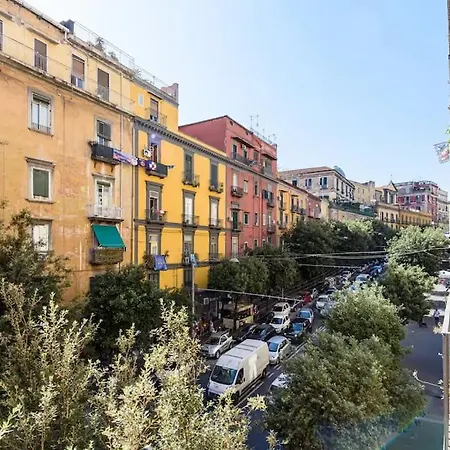Modern 1br Near National Museum - Sleeps 3 Nápoles